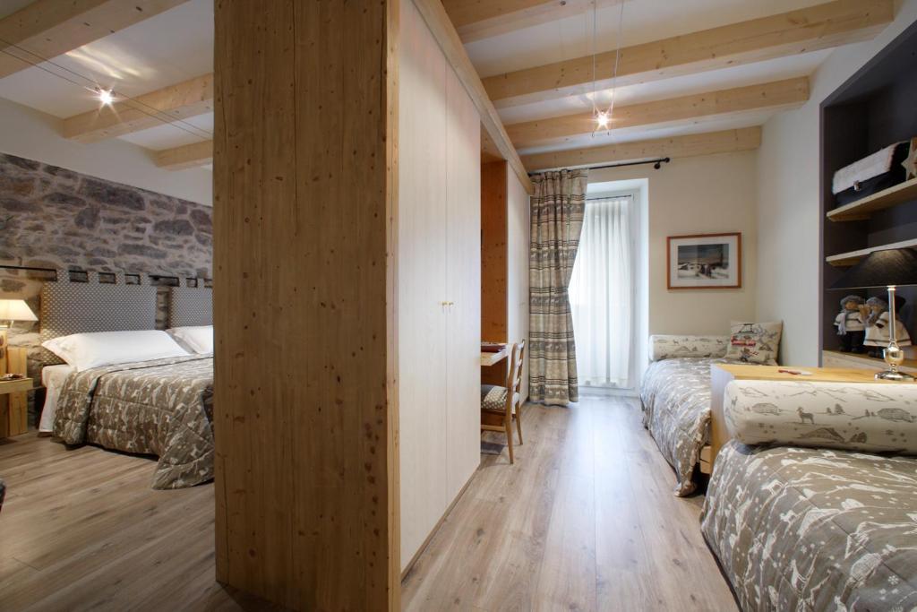Hotel Savoia Dal 1924 Сан-Мартино-ди-Кастроцца Номер фото